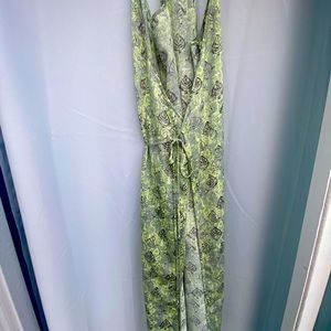 Green leaf print wrap maxi